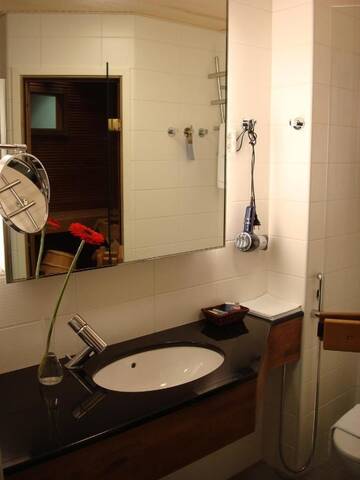 Фото номера Трехместный номер Отель Original Sokos Hotel Lakeus Seinäjoki г. Сейняйоки 5